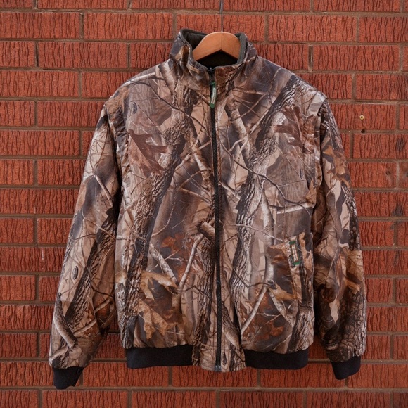 Remington Realtree Camo Jacket, Reversible With Removable Sleeves Size Medium - Picture 1 of 7